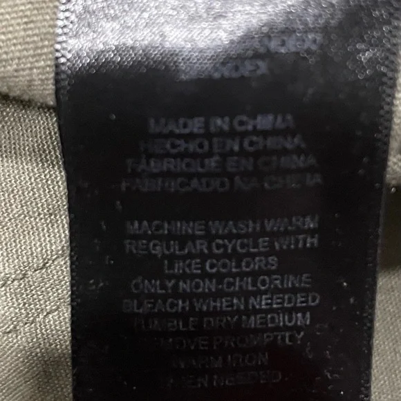 Jones New York Olive Cropped Chino’s - Picture 7 of 8